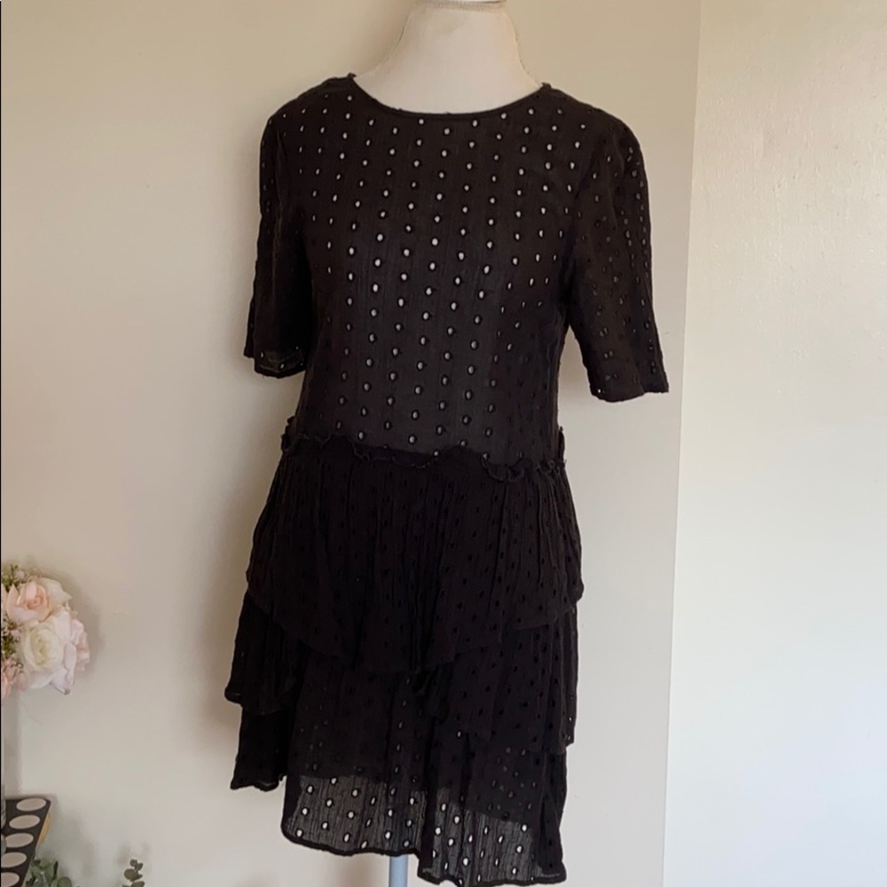 H&M eyelid ruffle dress black short sleeve